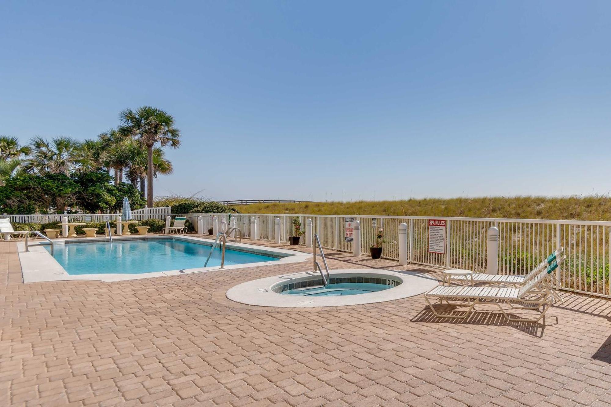 Vibrant Navarre Condo Pool And Beach Chair Service! Exterior photo